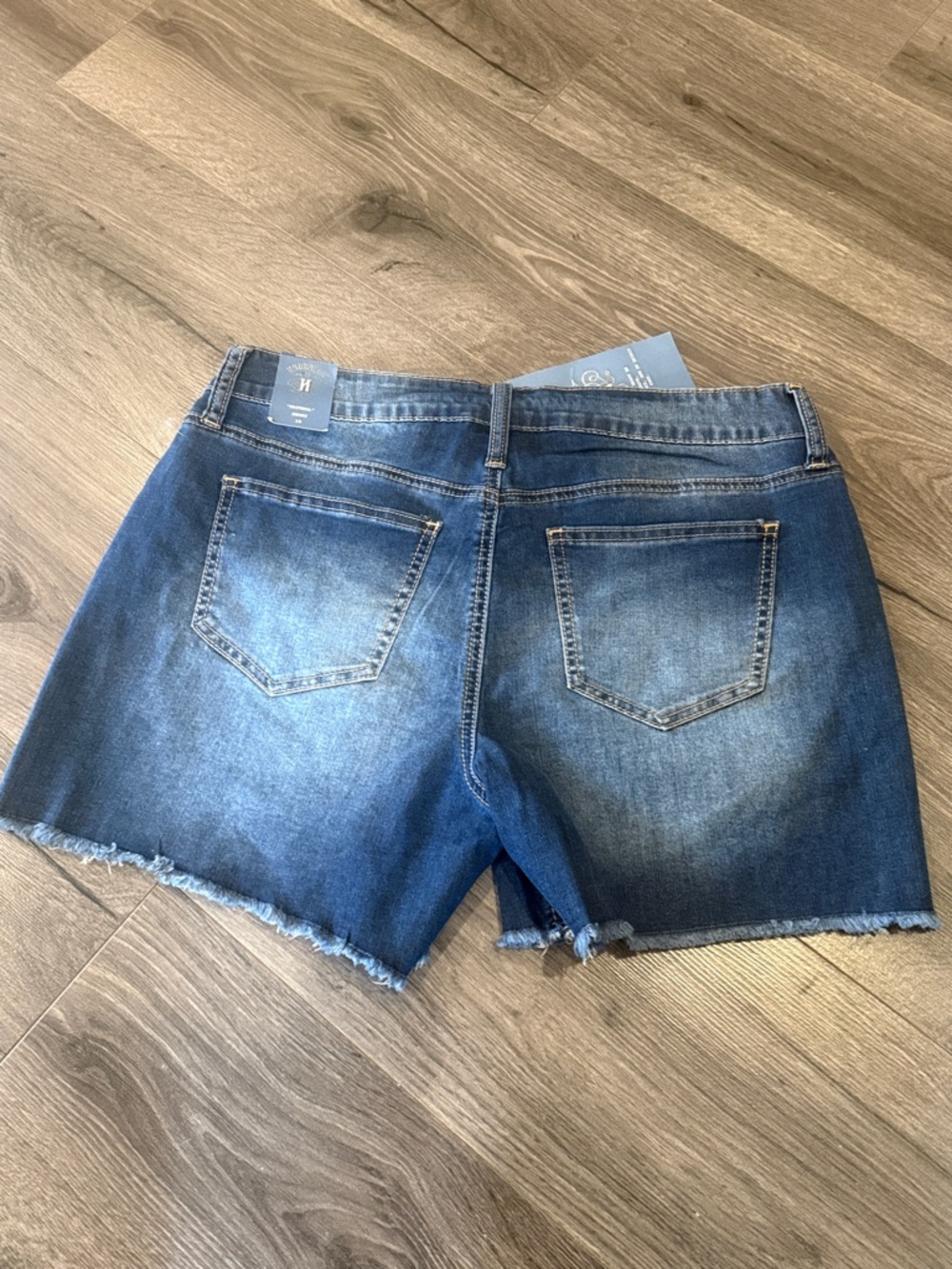 Hydraulic Blue Denim Shorts with Daisy Patch & Contour Badge - Picture 5 of 8